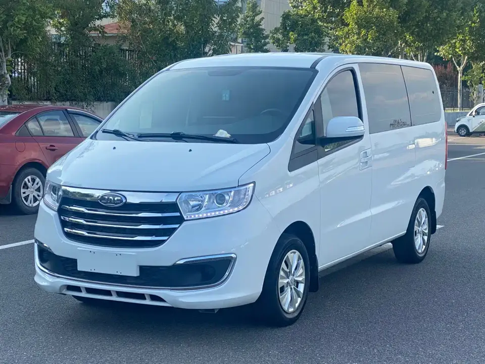 JAC Refine M3 1.8L 7-Seater Standard 2022