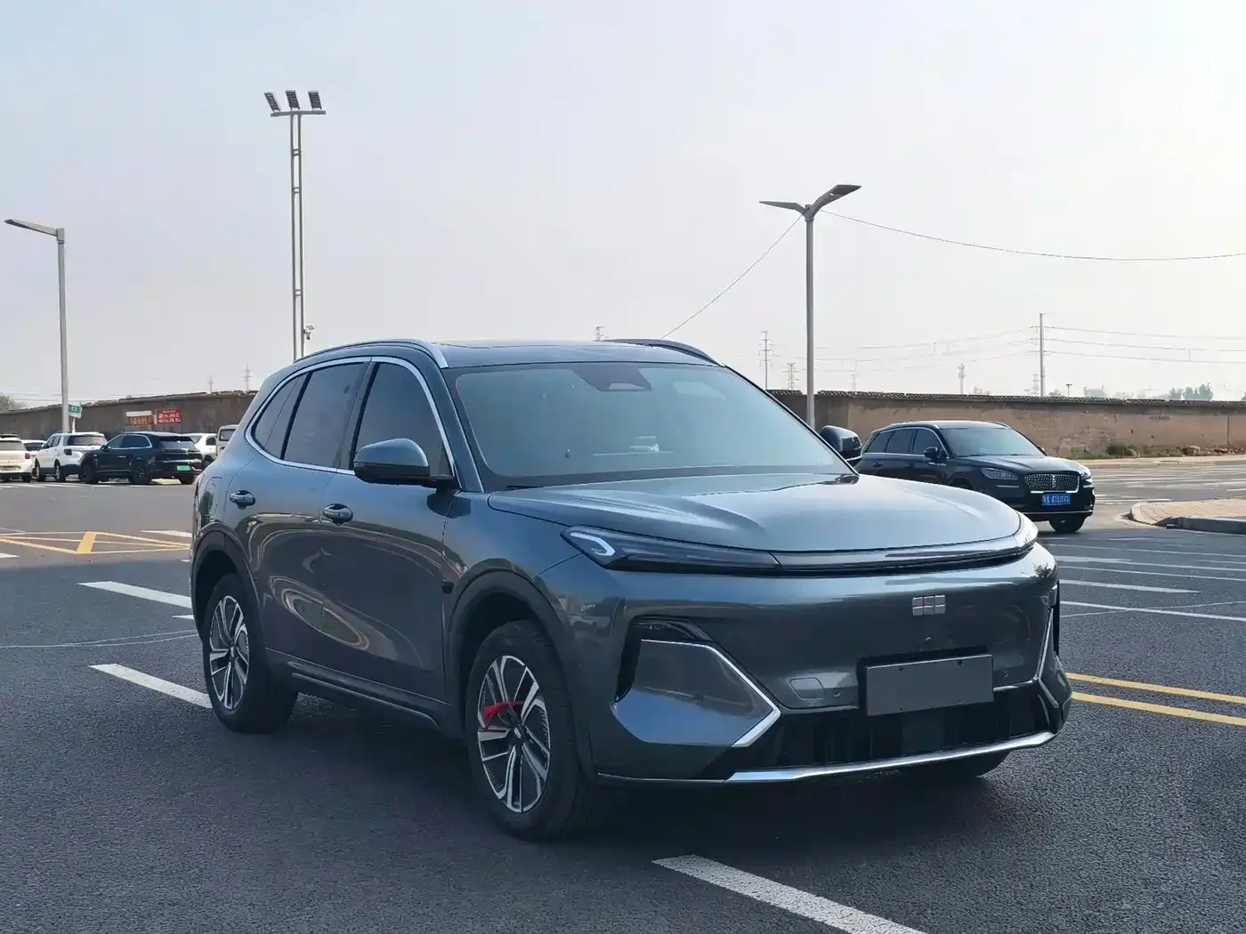 Geely Galaxy Galaxy Starship 7 EM-i Model 135km Pilot Edition 2026 — фото 3