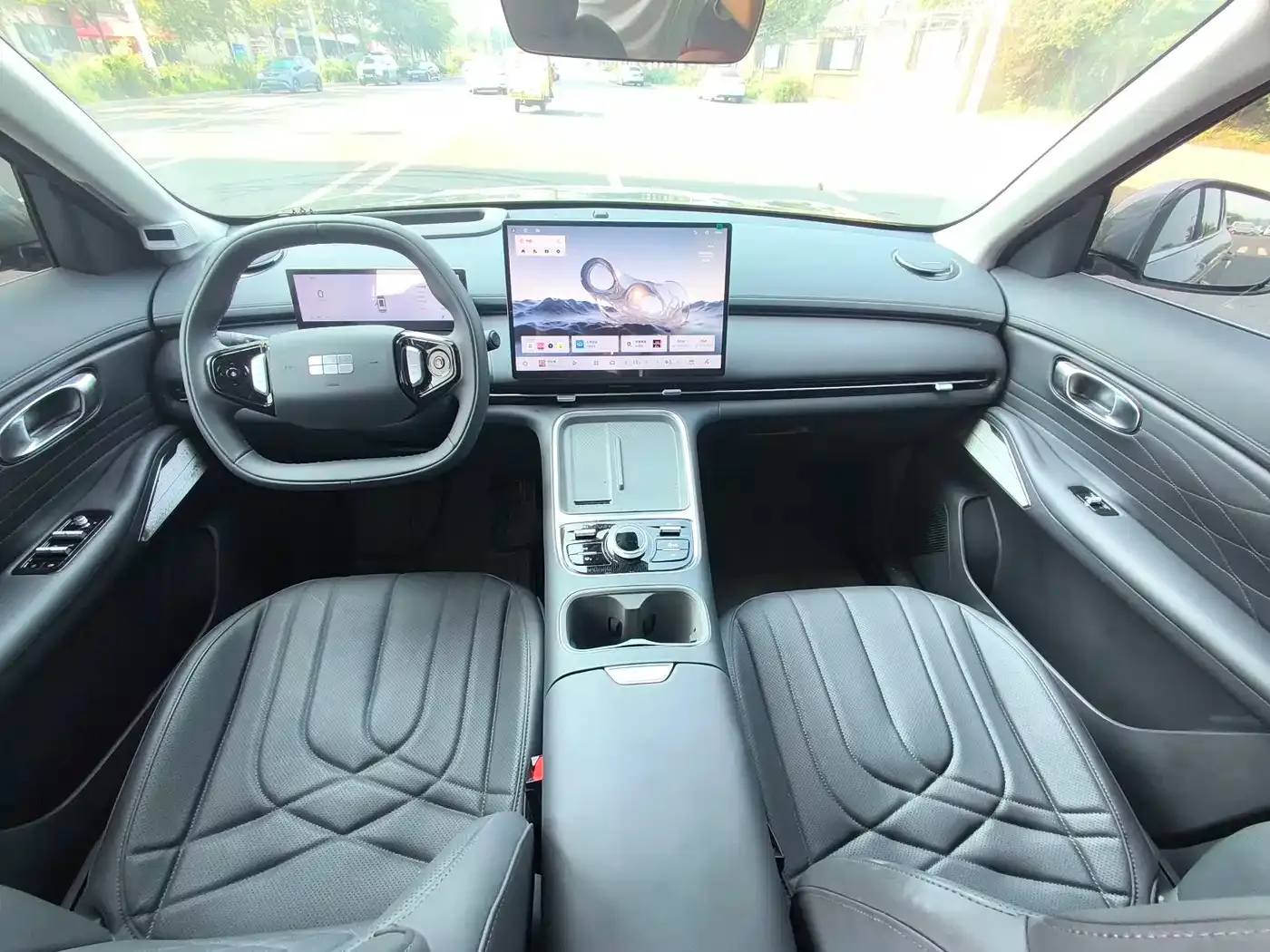 Geely Galaxy Galaxy Starship 7 EM-i Model 135km Pilot Edition 2026 — фото 5