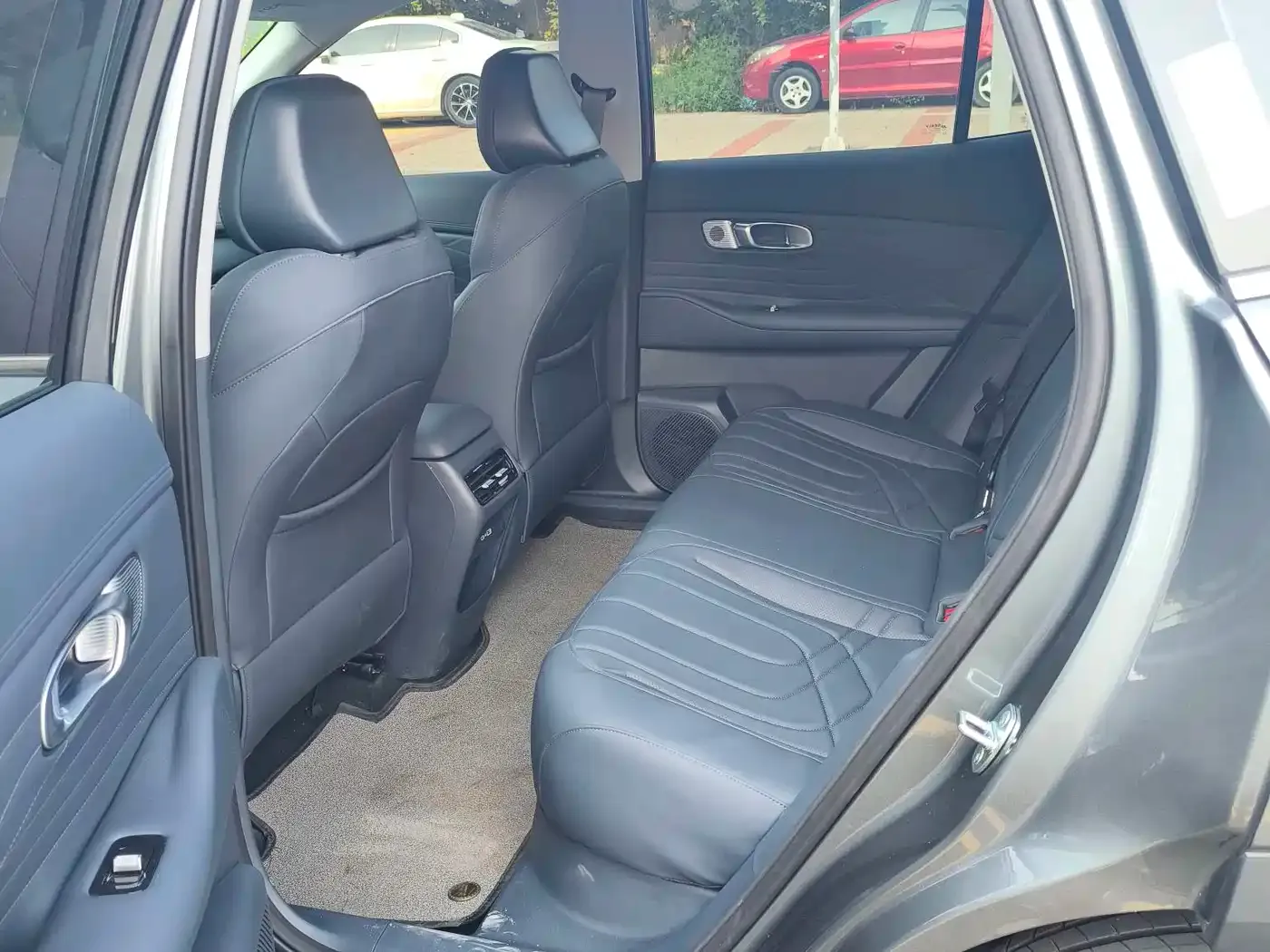 Geely Galaxy Galaxy Starship 7 EM-i Model 135km Pilot Edition 2026 — фото 6