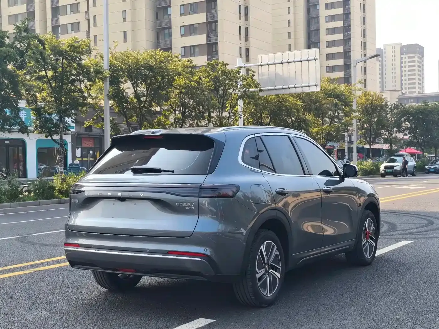Geely Galaxy Galaxy Starship 7 EM-i Model 135km Pilot Edition 2026 — фото 7