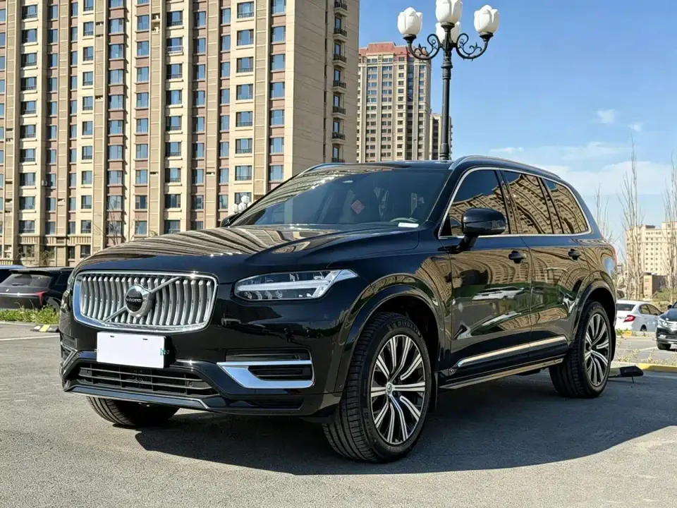 Volvo XC90 B6 Elegance Luxury 7-Seater 2025