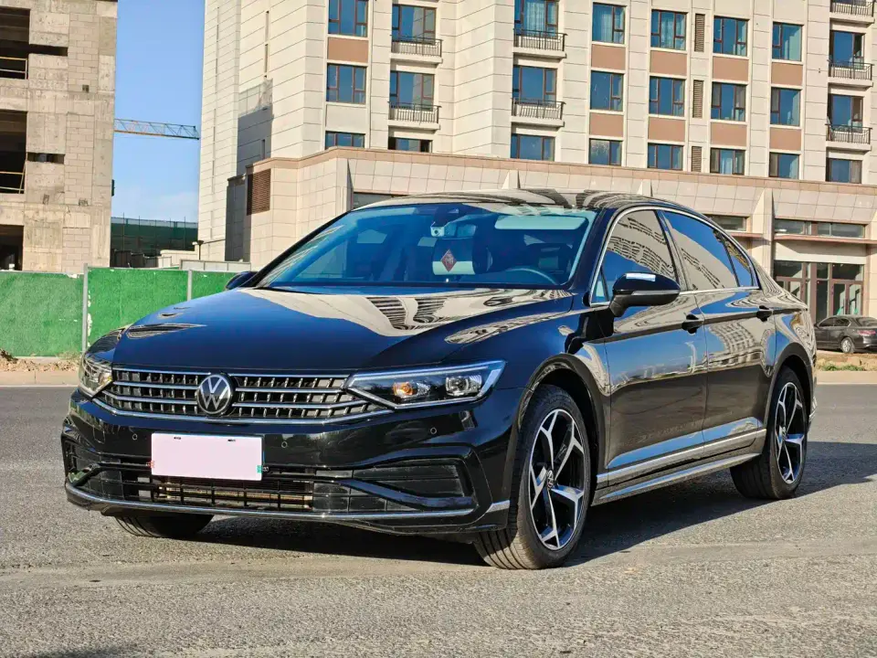 Volkswagen Magotan Facelift II Public Edition 330TSI DSG Luxury 2025