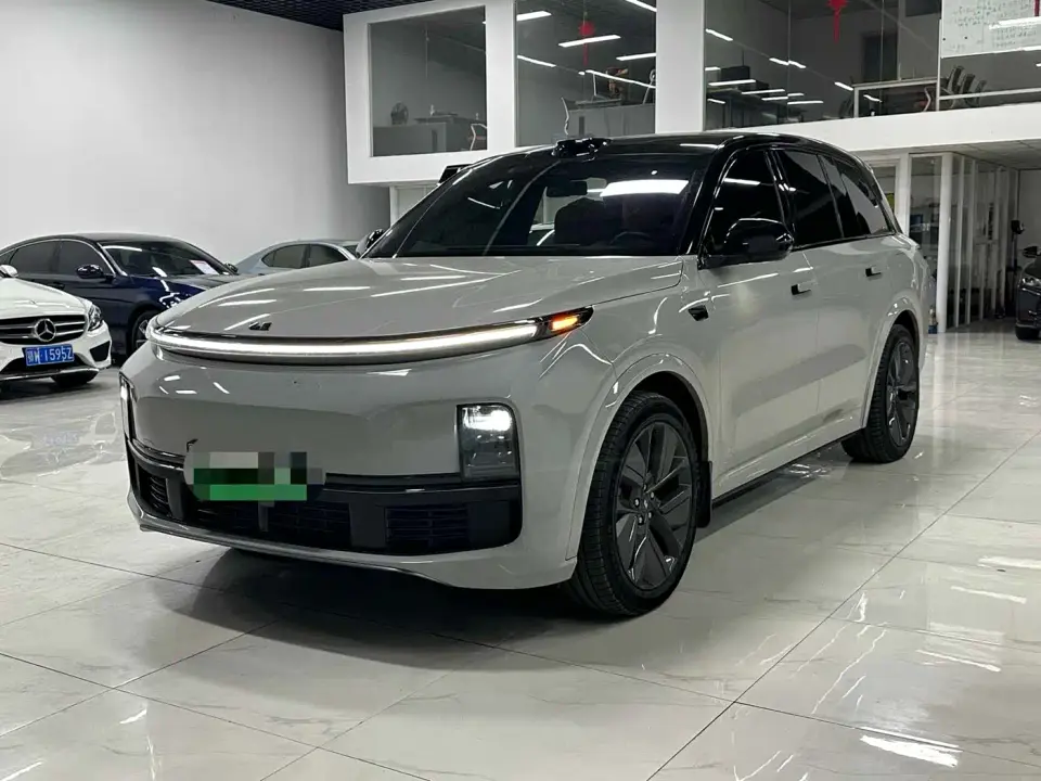 Li Auto Li L8 Model Ultra 2024