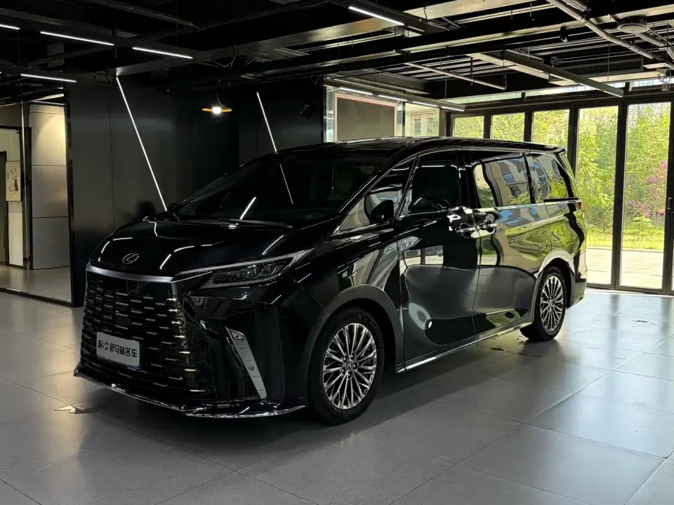 Lexus LM 500h 6-Seater Prestige Edition 2024