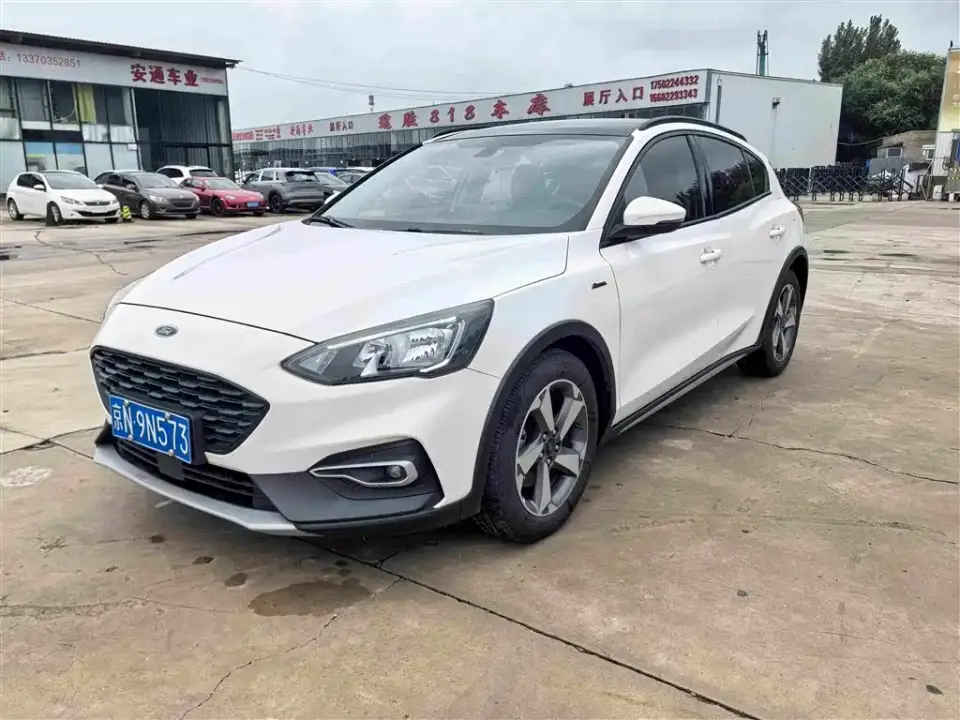 Ford Focus Active EcoBoost 180 Auto Trendy Edition 2020