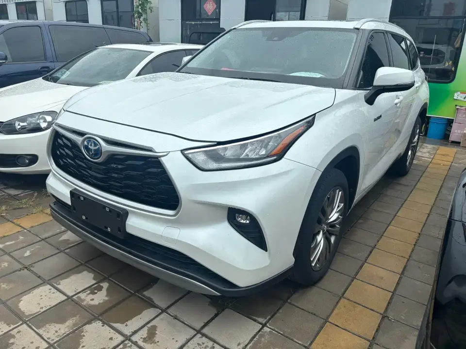 Toyota Highlander 2.5L Smart Hybrid Dual Engine AWD Luxury 7-Seater 2024