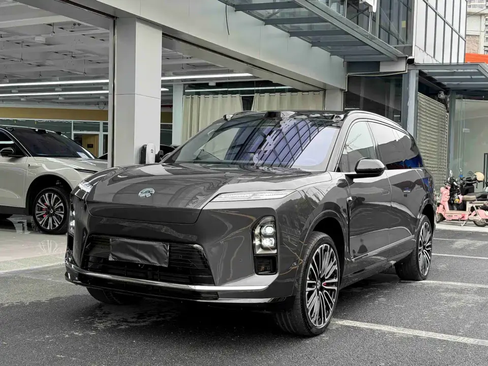 NIO ES8 Base Model 2025