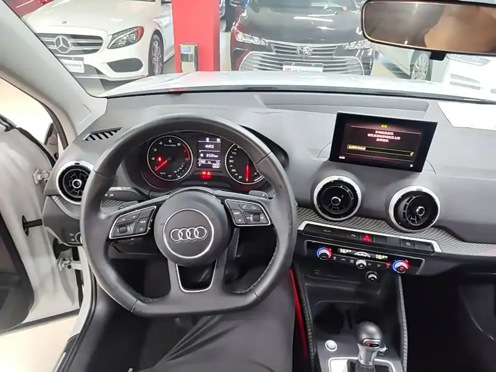 Audi Q2L 35TFSI Fashion Sport 2024 — фото 11