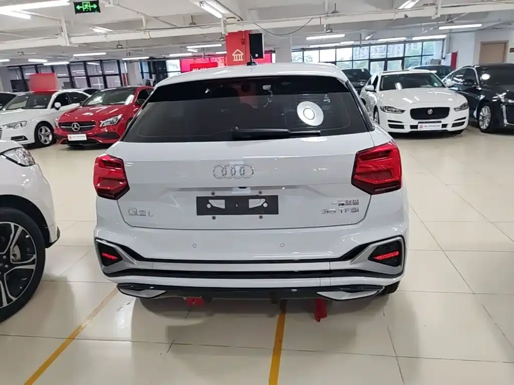 Audi Q2L 35TFSI Fashion Sport 2024 — фото 6