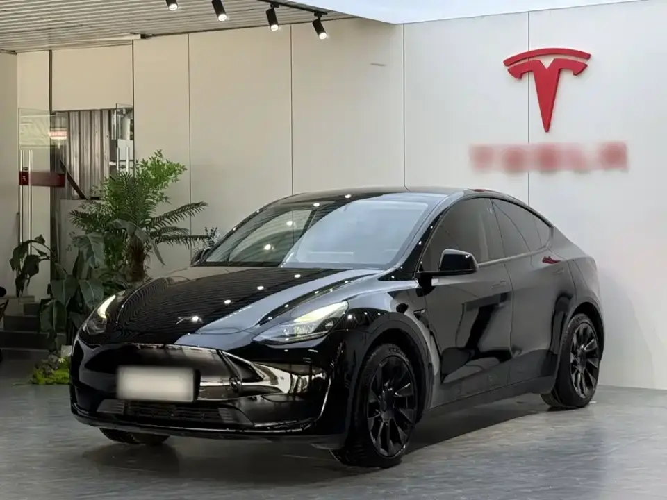 Tesla Model Y Facelift Rear-Wheel Drive Version 2023