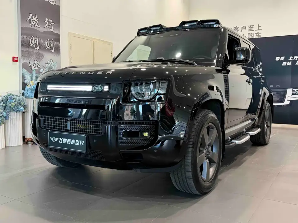 Land Rover Defender 110 3.0T P400 -Dynamic HSE 2025
