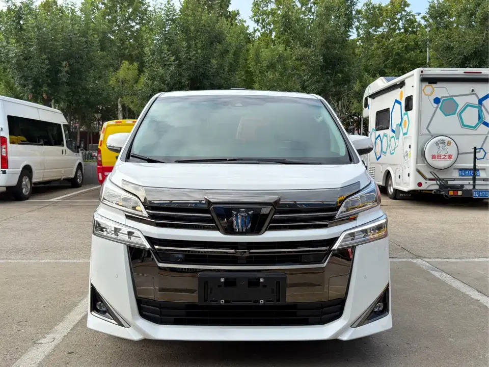 Toyota Vellfire Crown Hybrid 2.5L HV Luxury 2023