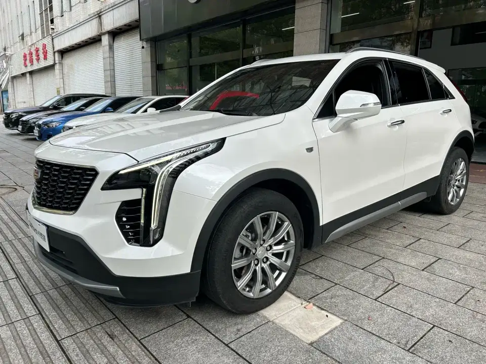Cadillac XT4 28T FWD Luxury 2022