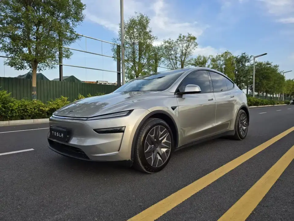 Tesla Model Y L Facelift Long Range AWD 2026
