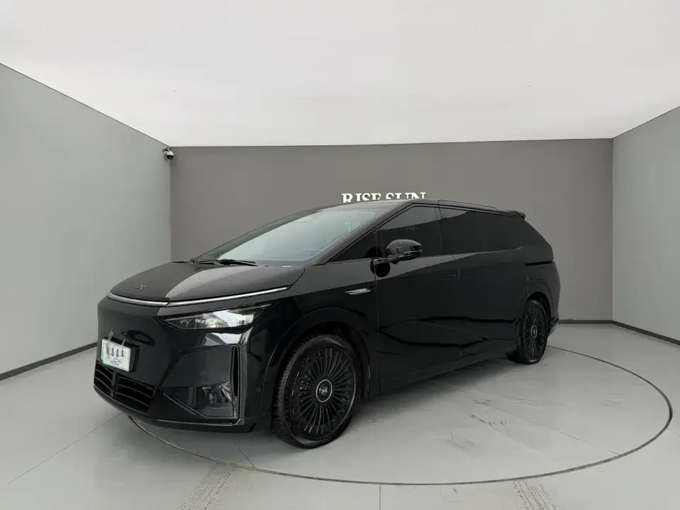 XPeng X9 Model Extended Range Base Version 2026
