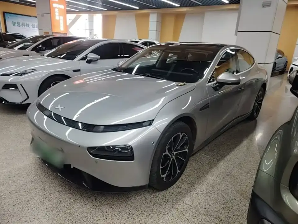 XPeng P7 586E 2023