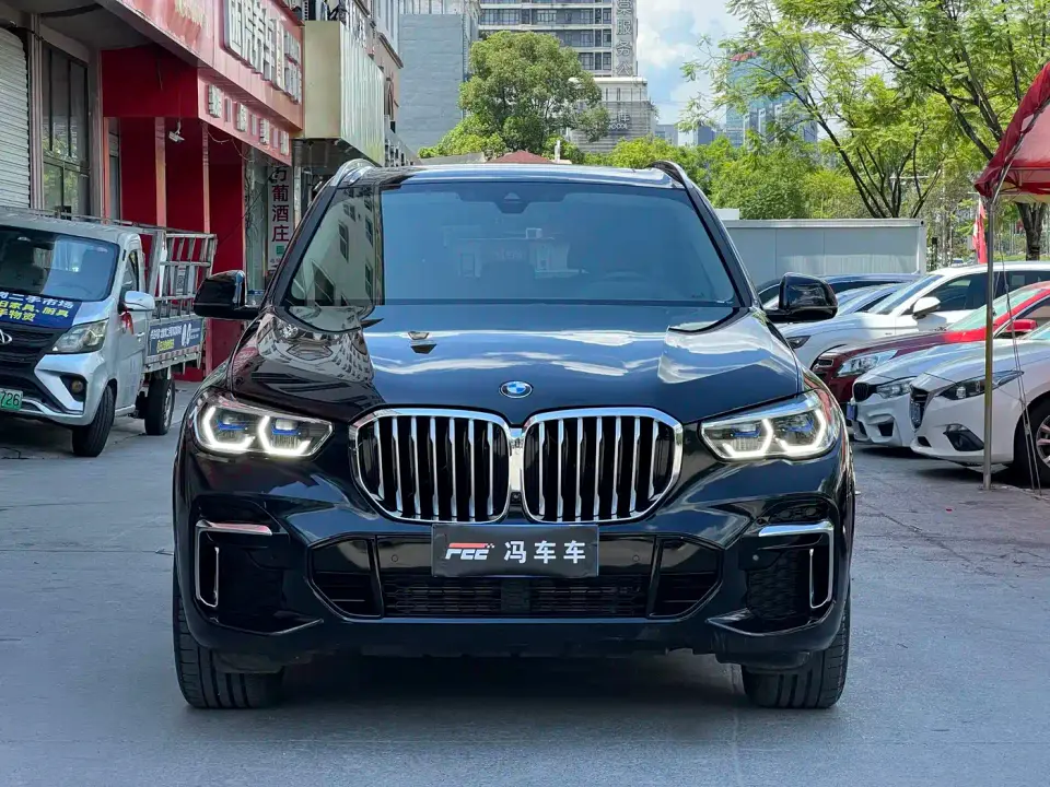 BMW X5 xDrive 30Li Premium M Sport Package 2023