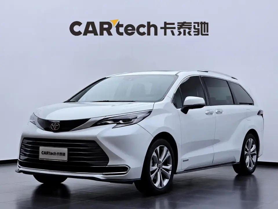 Toyota Sienna 2.5L Hybrid Premium Edition 2023