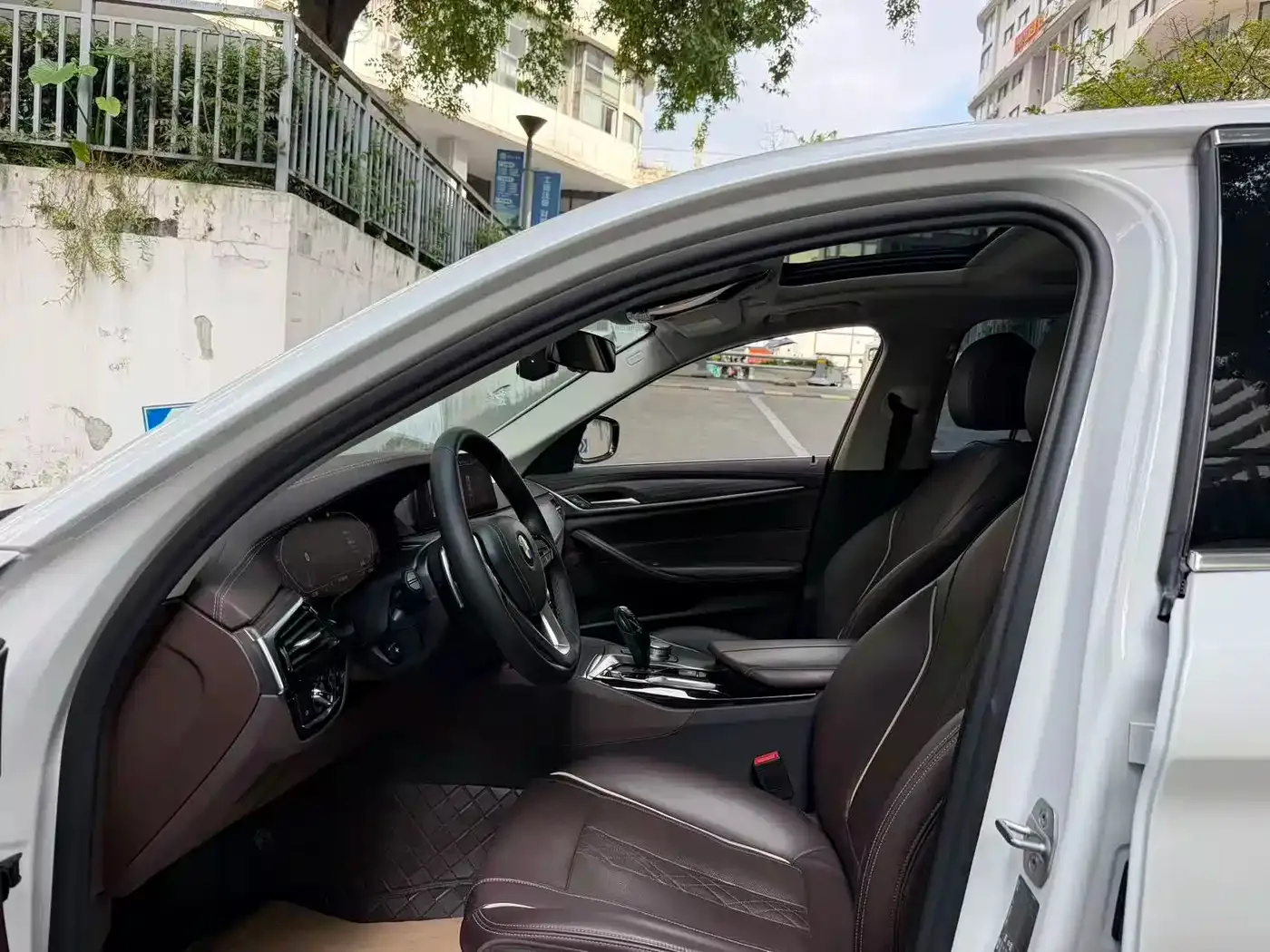 BMW 5 Series 530Li Leading Luxury Package 2020 — фото 9