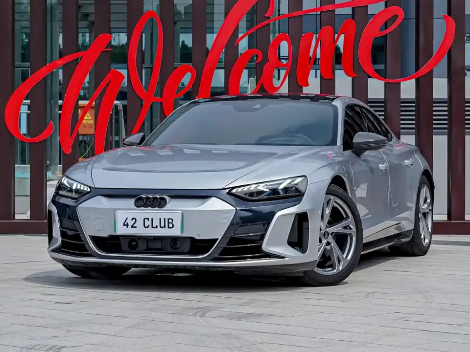 Audi e-tron GT Base Model 2024