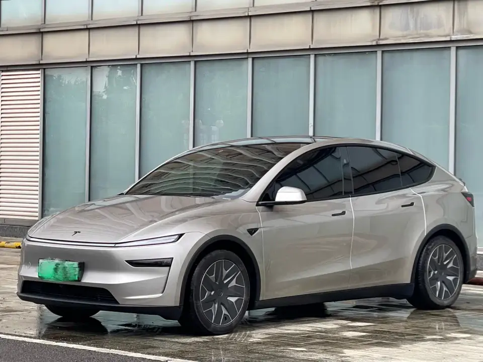 Tesla Model Y L Facelift Long Range AWD 2026