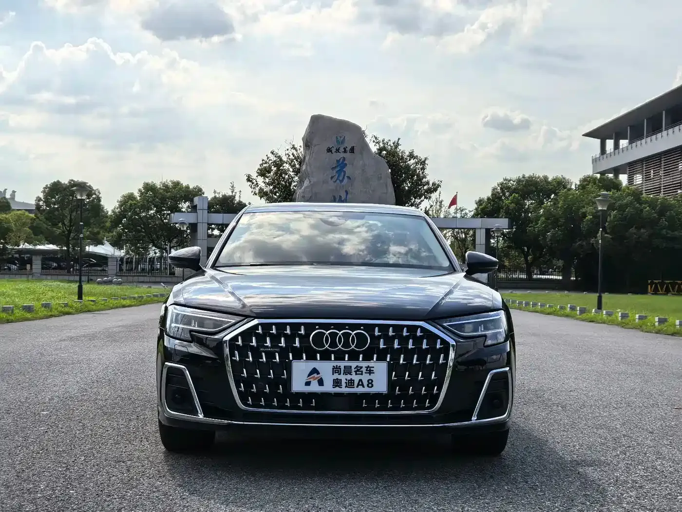 Audi A8 A8L 50 TFSI quattro Exclusive 2024 — фото 2
