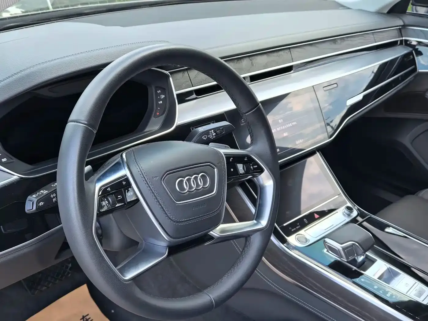 Audi A8 A8L 50 TFSI quattro Exclusive 2024 — фото 11