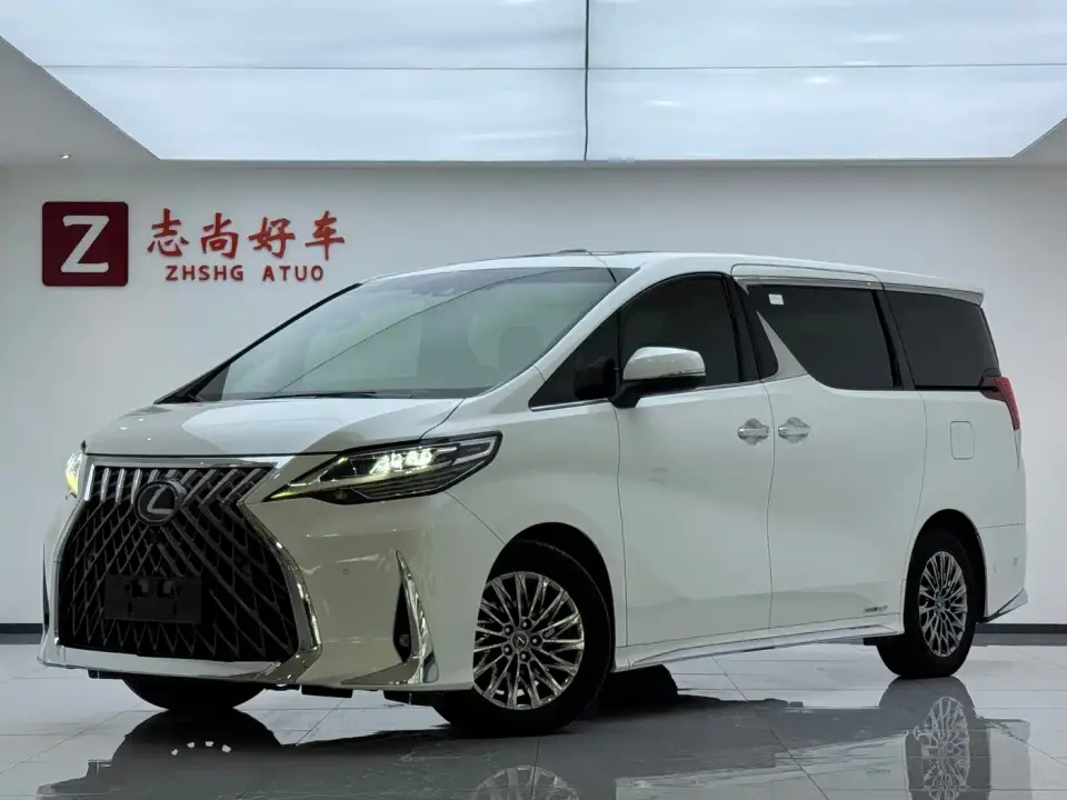 Lexus LM 300h Seven-Seater Elegance Edition 2020