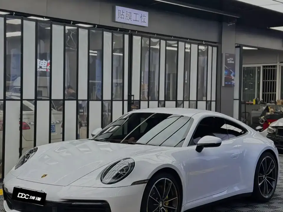 Porsche 911 Carrera 3.0T 2023