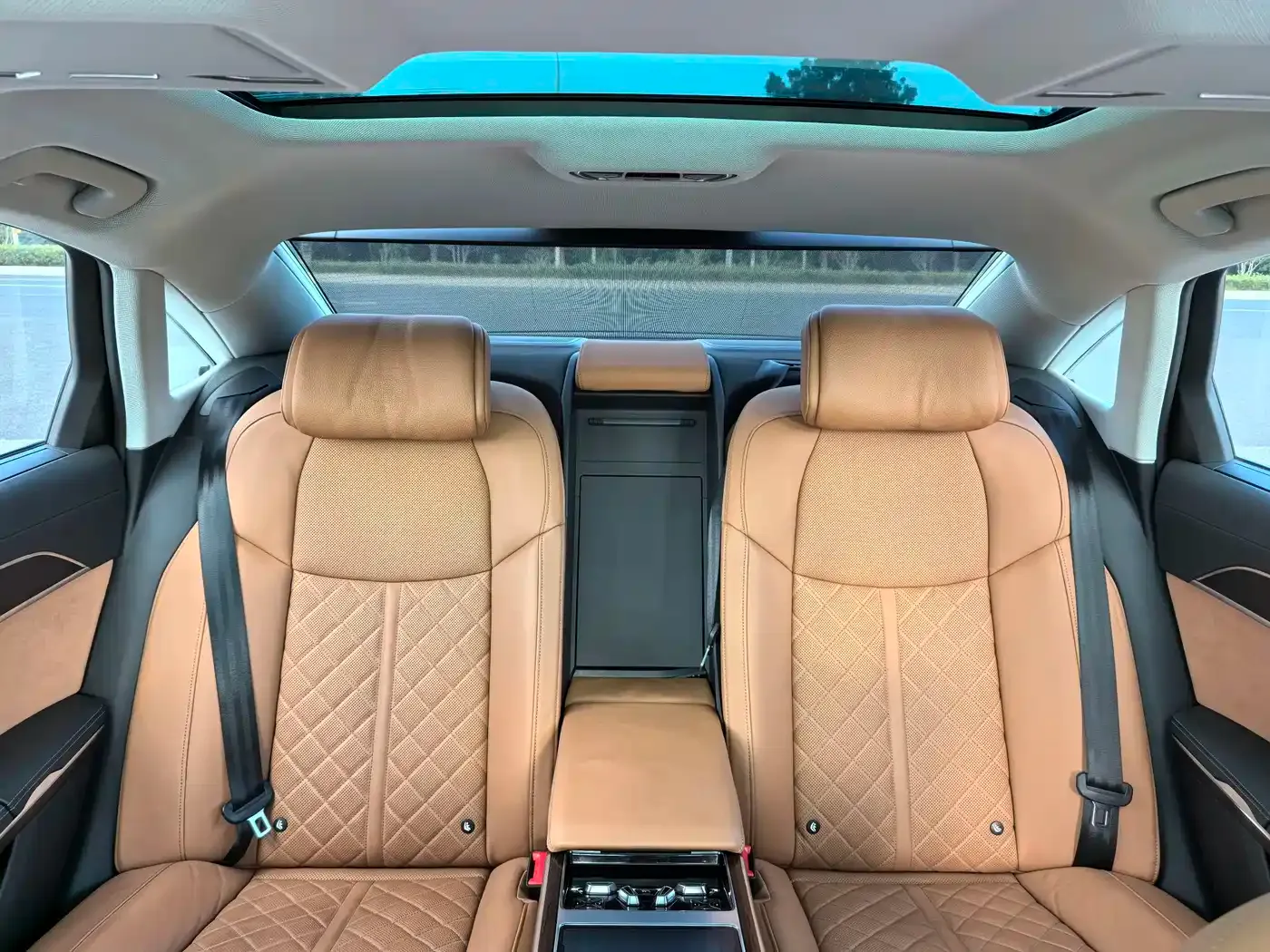 Audi A8 Model A8L 50 TFSI quattro Premium Selection 2024 — фото 7