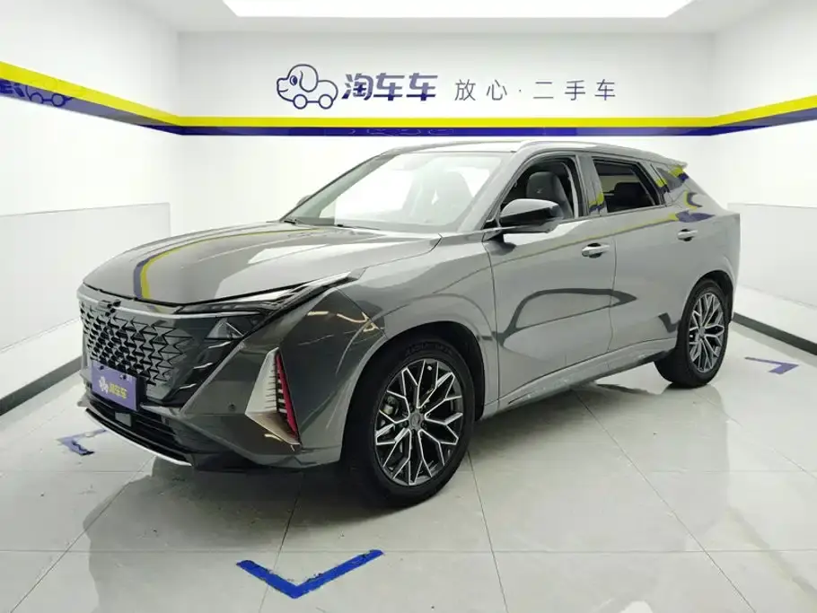 Changan Oshan Z6 Blue Whale 1.5T DCT Intelligent Leader 2023