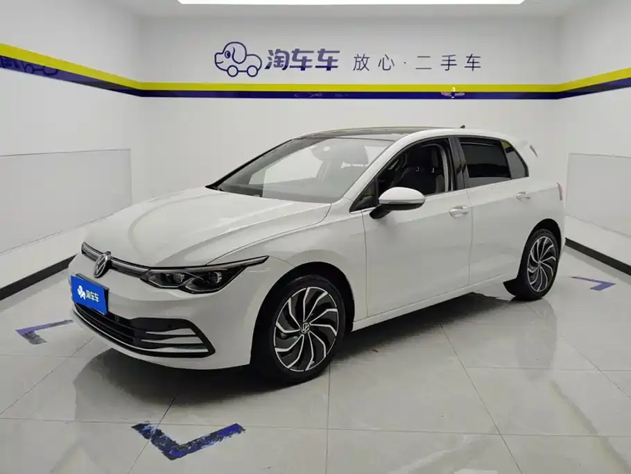 Volkswagen Golf 200TSI DSG Pro 2023
