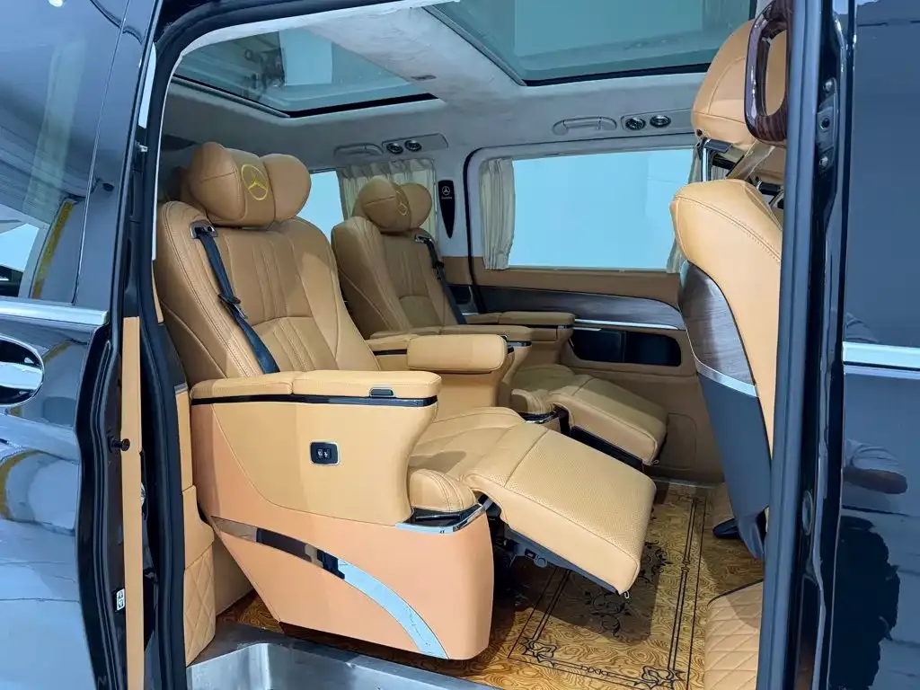 Mercedes-Benz V-Class Model V 260 L Long Wheelbase Luxury 2021 — фото 29