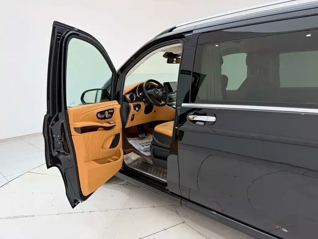 Mercedes-Benz V-Class Model V 260 L Long Wheelbase Luxury 2021 — фото 26