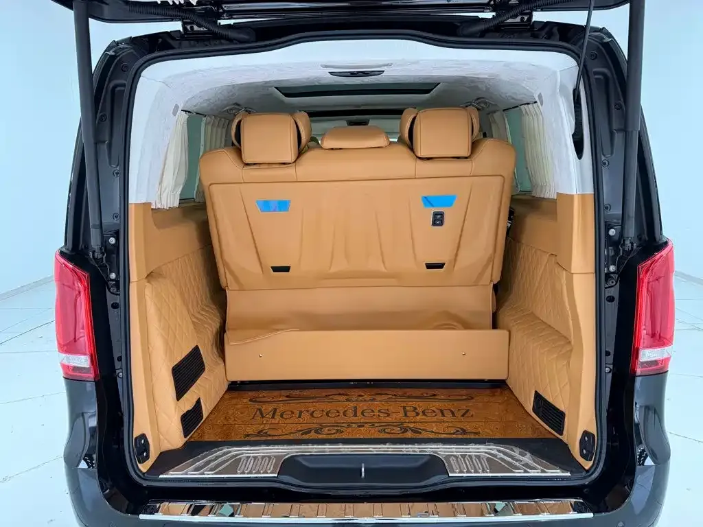 Mercedes-Benz V-Class Model V 260 L Long Wheelbase Luxury 2021 — фото 32