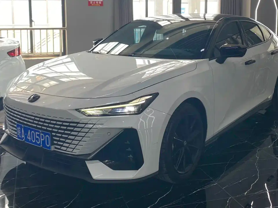 Changan UNI-V 1.5T Premium Model 2023