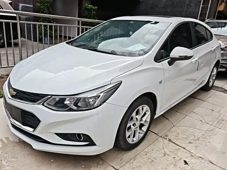 Chevrolet Cruze Hatchback 320 Automatic Stylish Edition 2019