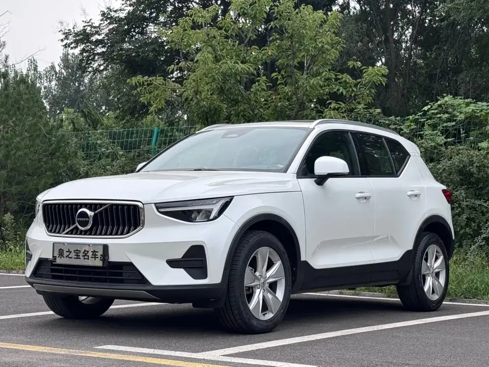 Volvo XC40 Model B3 Smart Drive Fashion Edition 2023