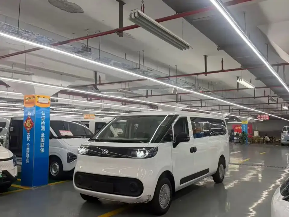 SAIC Maxus Dana V1L Model Low Roof Multi-purpose Version 50kWh 2026