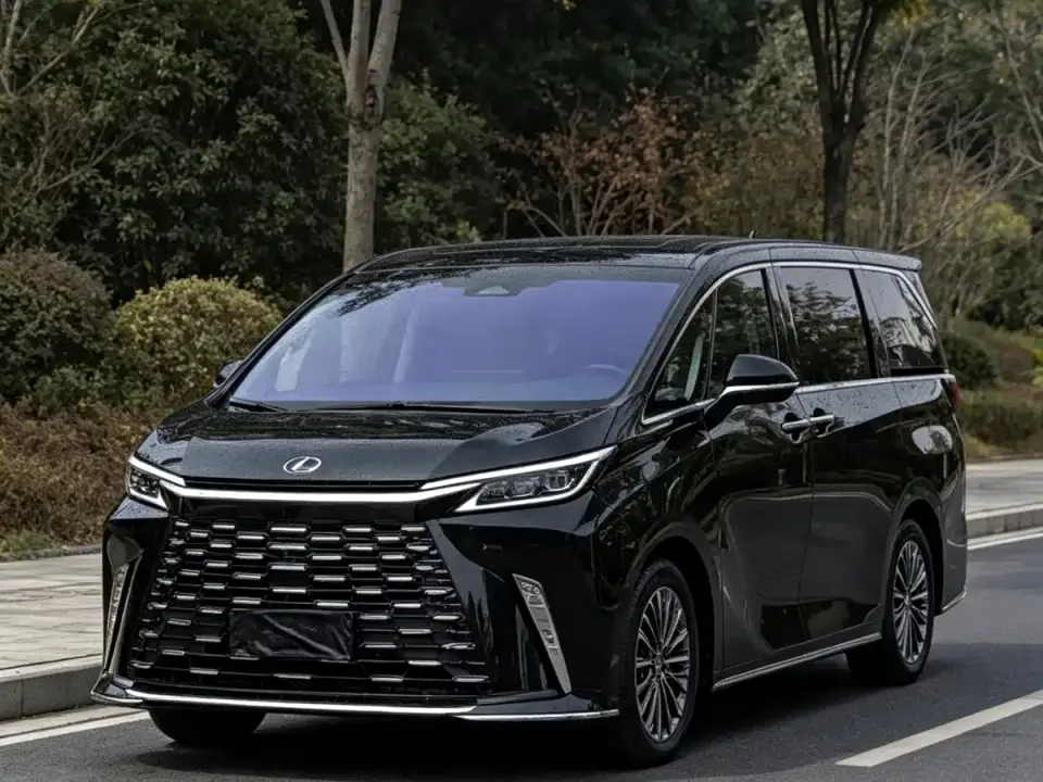 Lexus LM 500h 6-Seater Prestige Edition 2025