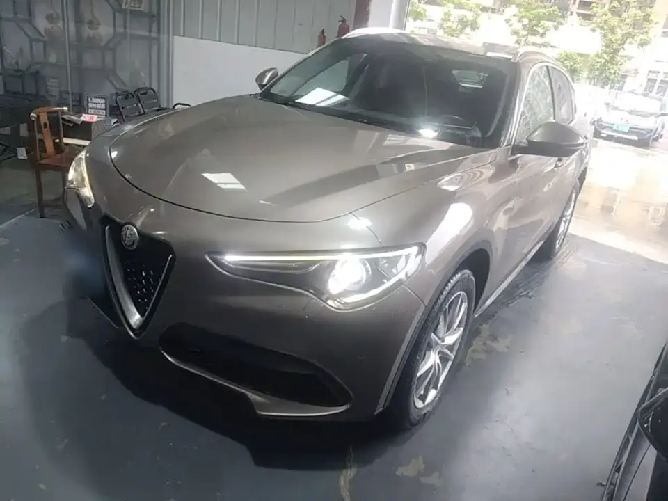 Alfa Romeo Stelvio 2.0T 280HP Luxury 2019