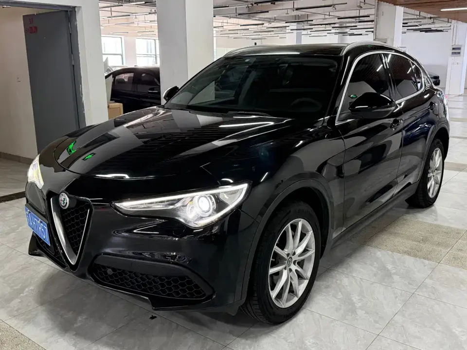 Alfa Romeo Stelvio 2.0T 200HP Luxury Edition 2019