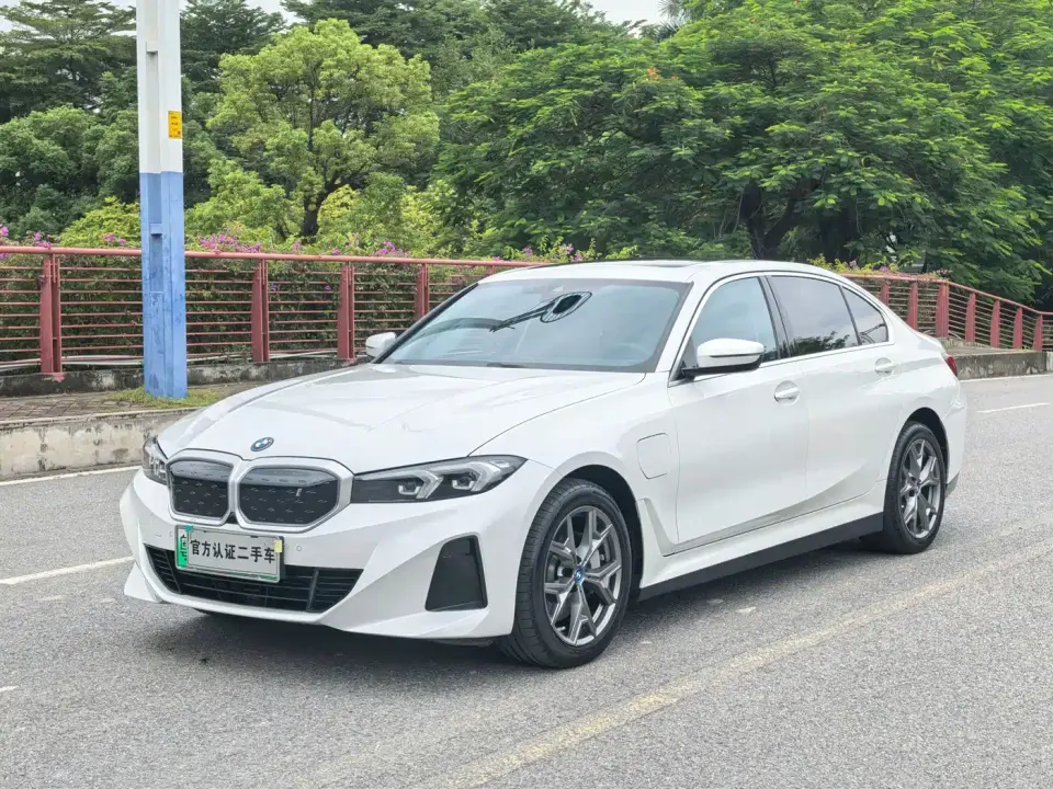 BMW i3 eDrive 35 L 2023