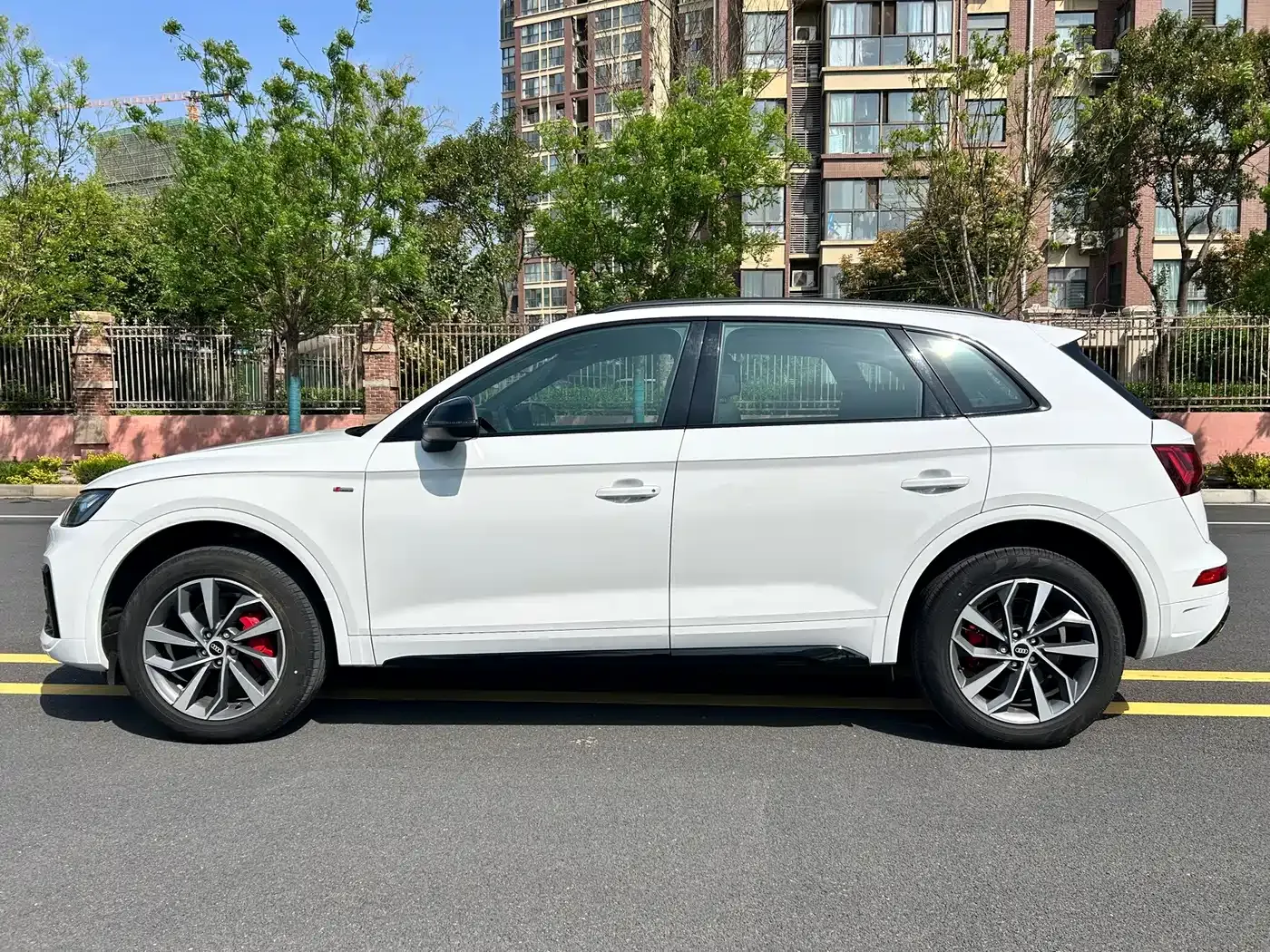 Audi Q5L 40T Luxury Dynamic 2024 — фото 5