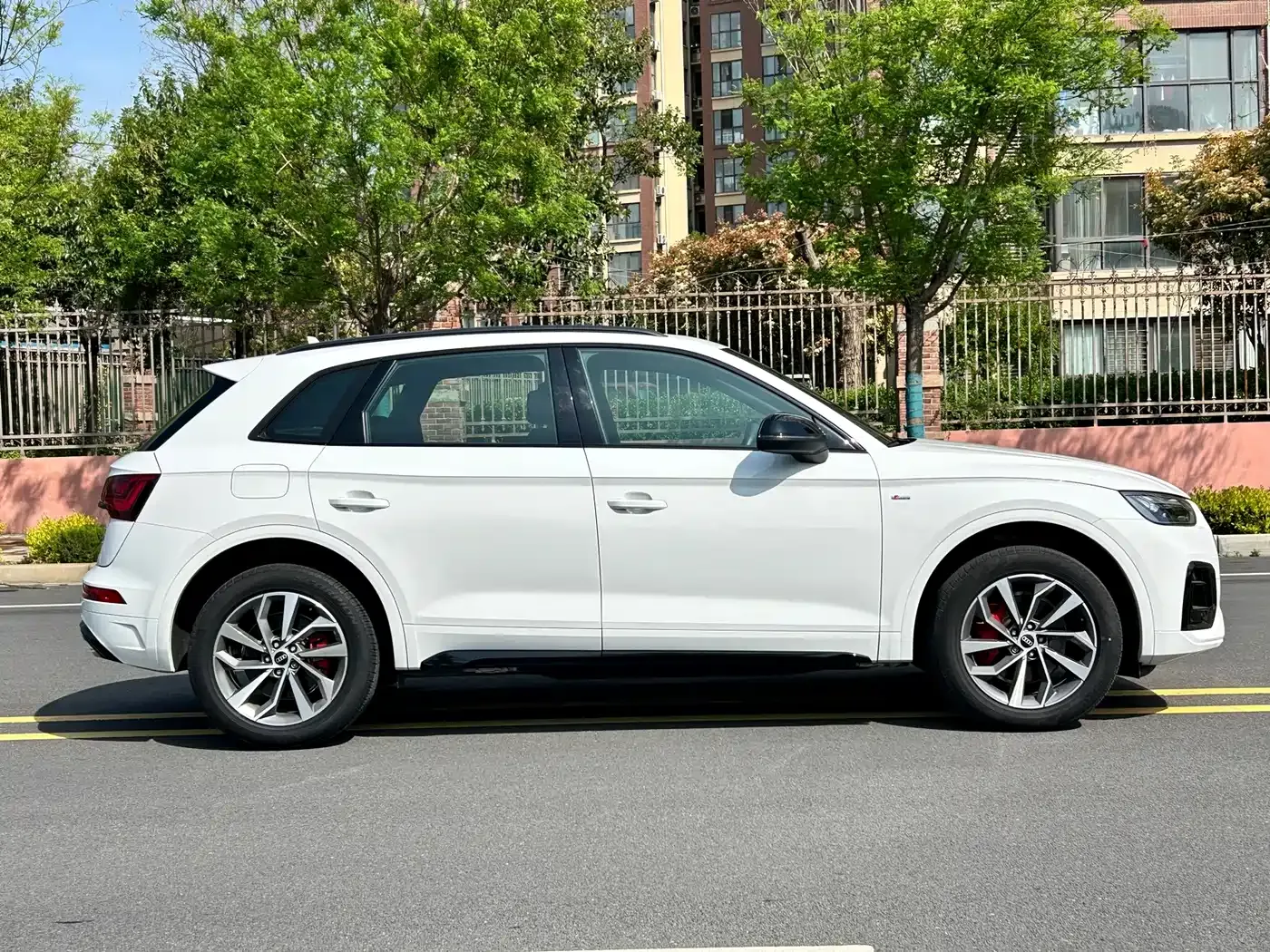 Audi Q5L 40T Luxury Dynamic 2024 — фото 4