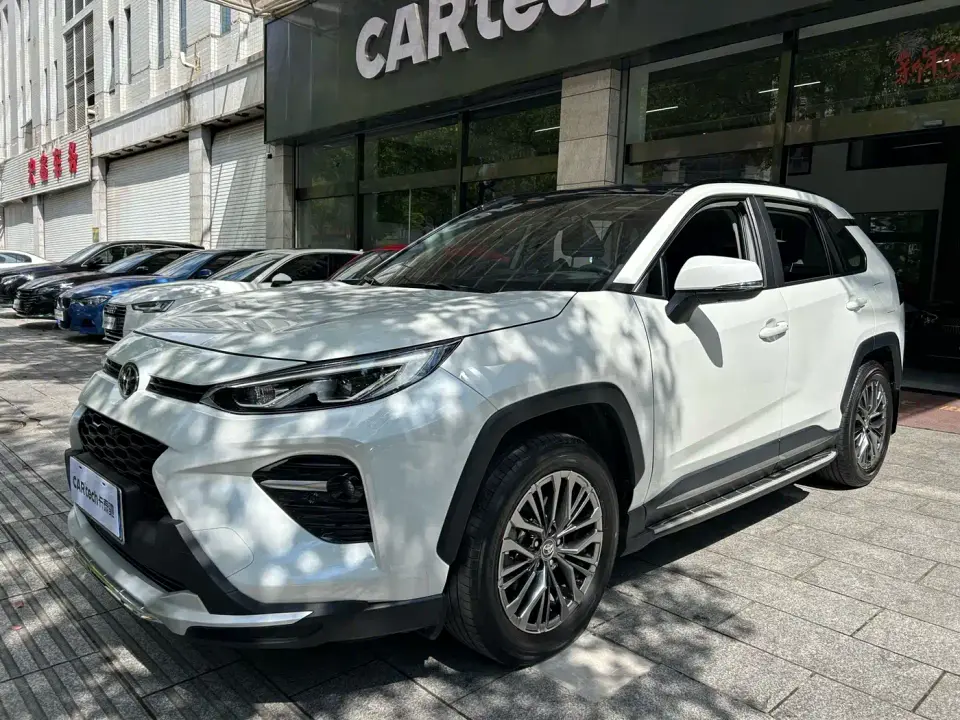 Toyota Wildlander 2.0L CVT FWD Luxury PLUS 2024