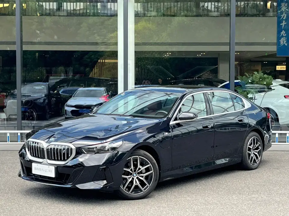 BMW i5 eDrive 35L M Sport Package 2025