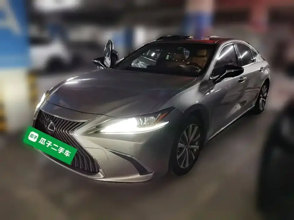 Lexus ES Model 300h Excellence Edition 2020