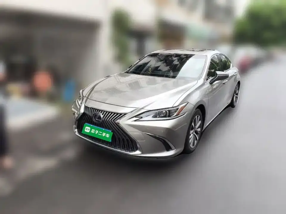 Lexus ES Model 300h Excellence Edition 2020